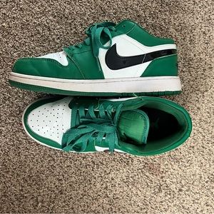 Pine green jordan 1 lows 💚